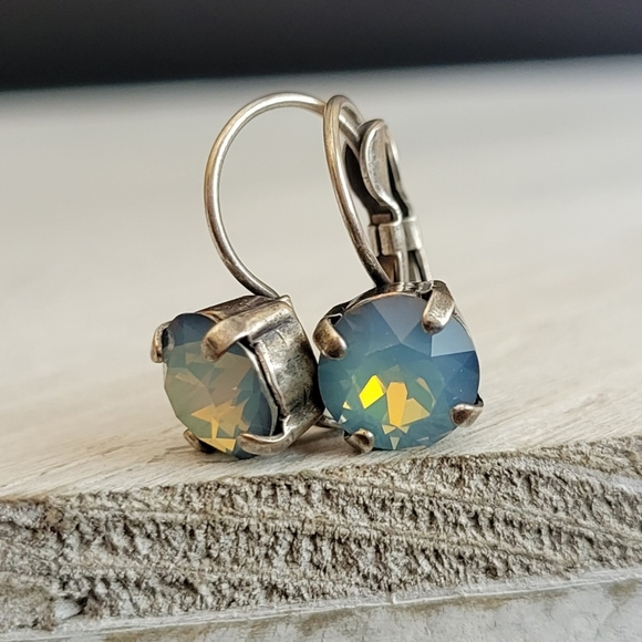 Austrian Crystal Earrings in Antique Silver - Picture 6 of 9